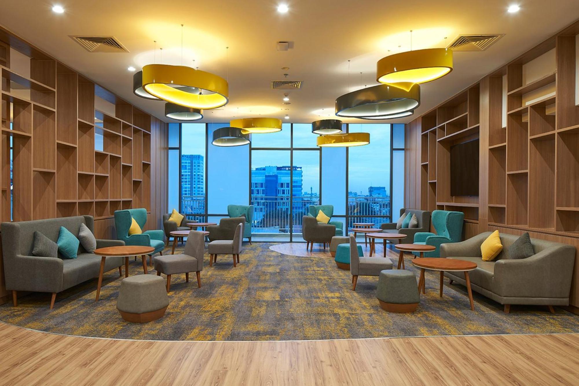 Holiday Inn & Suites Saigon Airport By Ihg Хошимін Екстер'єр фото