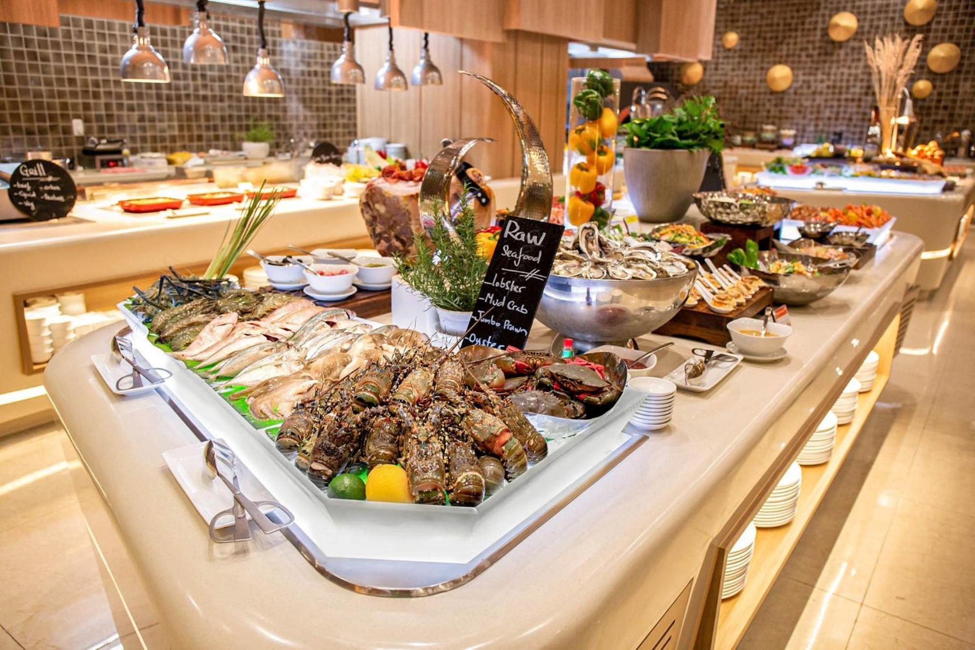 Holiday Inn & Suites Saigon Airport By Ihg Хошимін Екстер'єр фото