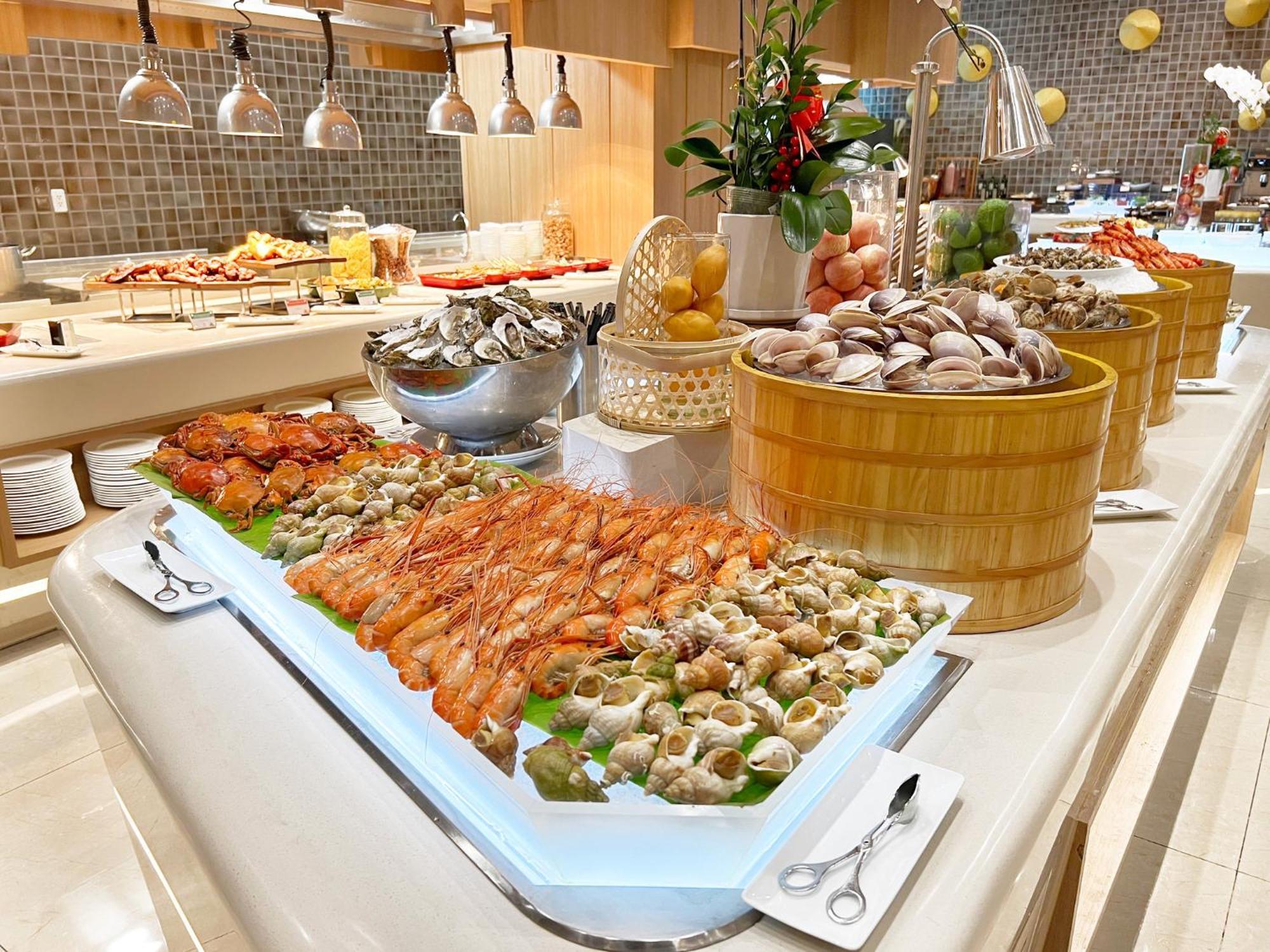 Holiday Inn & Suites Saigon Airport By Ihg Хошимін Екстер'єр фото