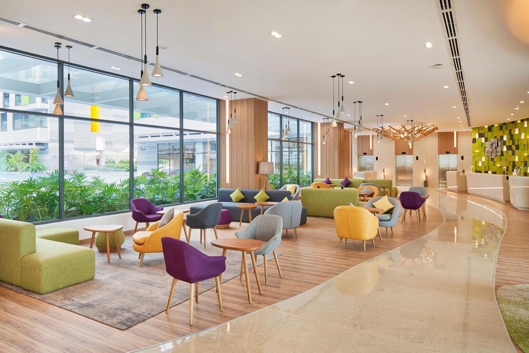 Holiday Inn & Suites Saigon Airport By Ihg Хошимін Екстер'єр фото